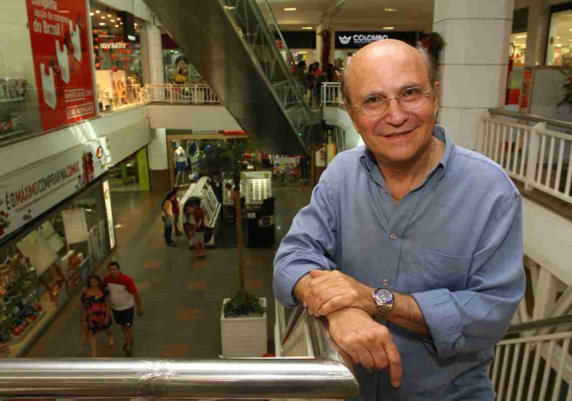 Adm. João Soares Neto relembra trajetória histórica dos 60 anos da Administração no Brasil